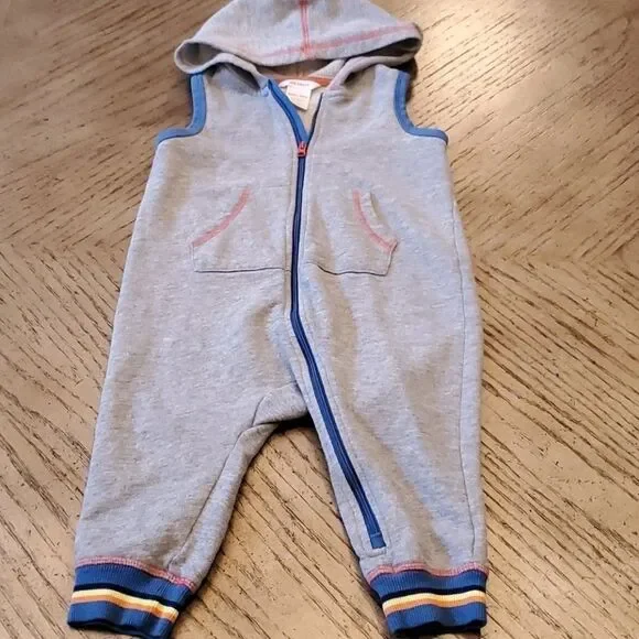 Joe fresh boys 18-24 month hooded zip up onsie - Picture 2 of 6